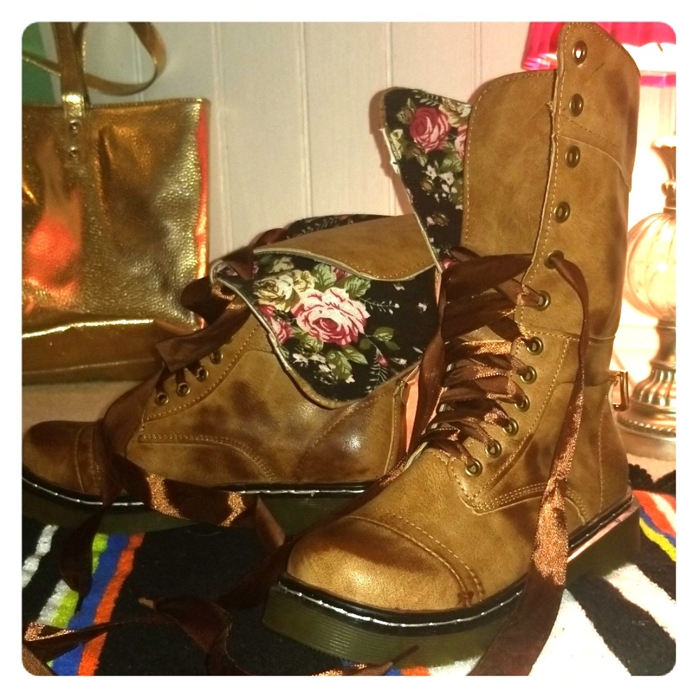 Brand New Brown Combat Boots size 5
